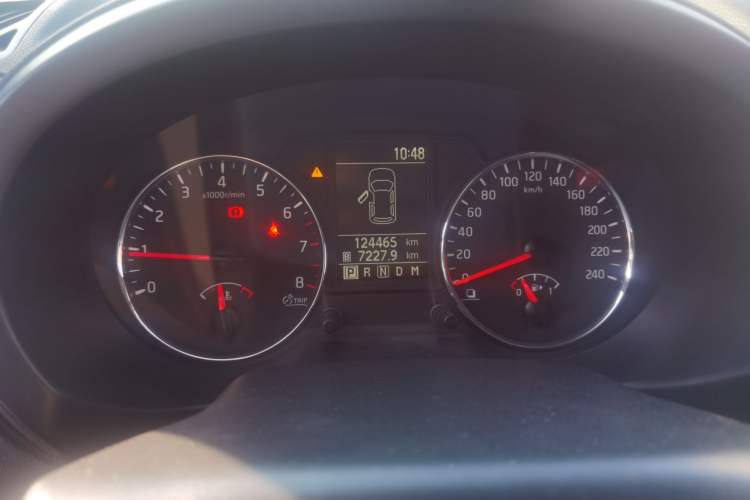 Used Dongfeng Fengdu MX6 2015 2.0L CVT Two-Wheel Drive Dream Edition Odometer Close Up