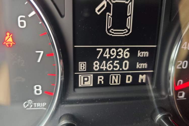 Used Dongfeng Fengdu MX6 2015 2.0L CVT Two-Wheel Drive Excellence Edition Odometer Close Up