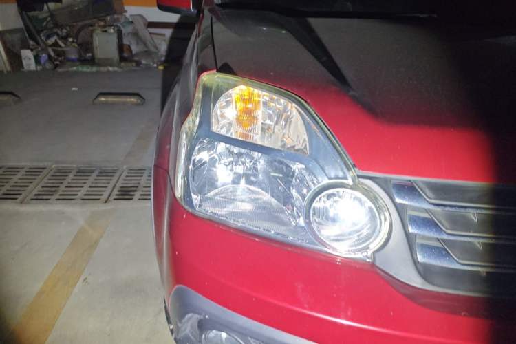 Used Dongfeng Fengdu MX6 2015 2.0L CVT Two-Wheel Drive Excellence Edition Right Front Headlight