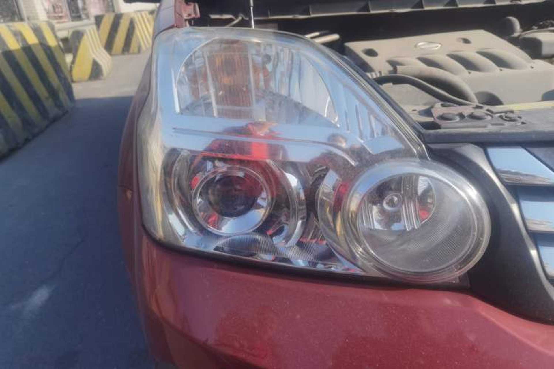 Used Dongfeng Fengdu MX6 2015 2.0L CVT Two-Wheel Drive Dream Edition Right Front Headlight