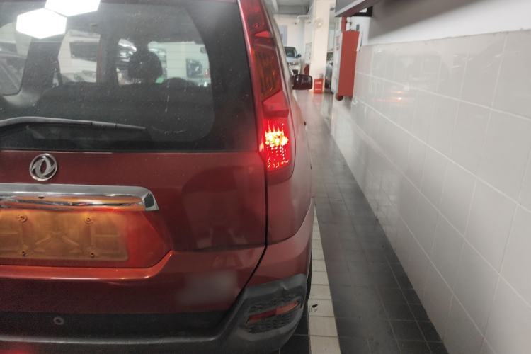 Used Dongfeng Fengdu MX6 2015 2.0L CVT Two-Wheel Drive All-Around Version Right Rear Taillight