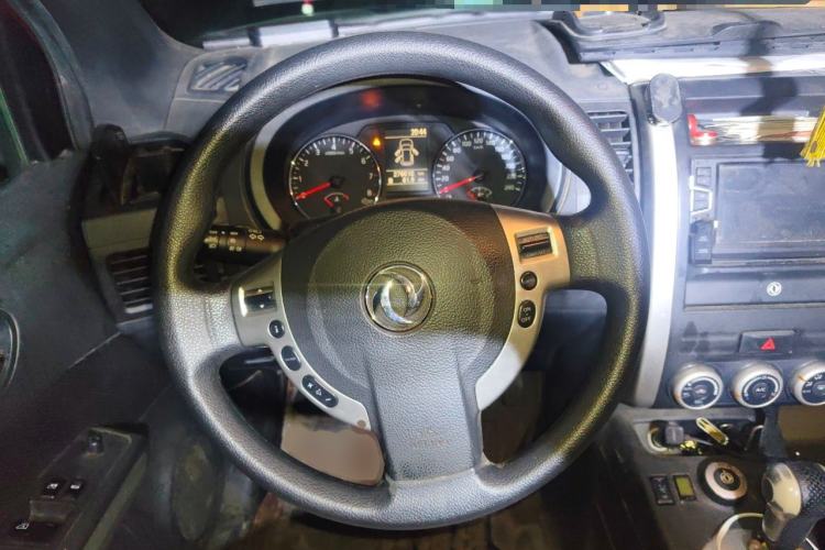Used Dongfeng Fengdu MX6 2015 2.0L CVT 4x4 Dream Edition Steering Wheel
