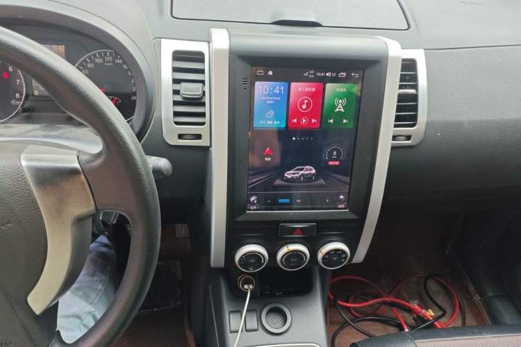 Used Dongfeng Fengdu MX6 2015 2.0L Manual Two-Wheel Drive Navigation Edition Audio And AC Panel