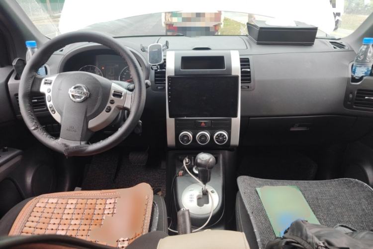 Used Dongfeng Fengdu MX6 2015 2.0L CVT All-Wheel-Drive All-in-One Version Center Console