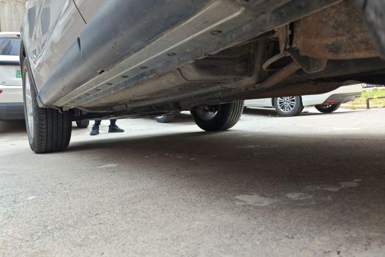 Used Dongfeng Fengdu MX6 2015 2.0L Manual Two-Wheel Drive Navigation Edition Chassis Rear Left
