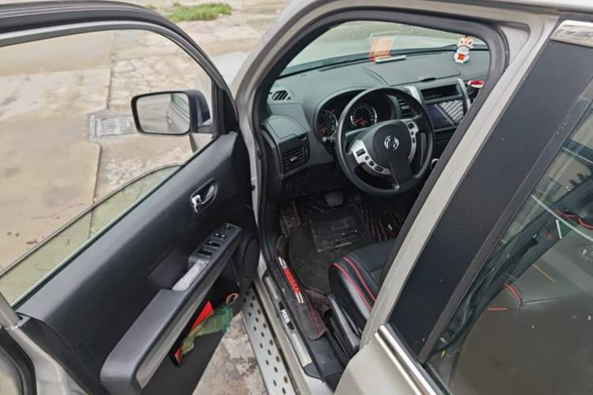 Used Dongfeng Fengdu MX6 2015 2.0L CVT Two-Wheel Drive Excellence Edition Driver Seat