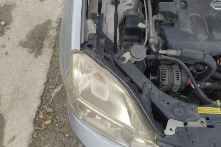 Used Dongfeng Fengdu MX6 2015 2.0L CVT 4x4 Dream Edition Engine Bay Right