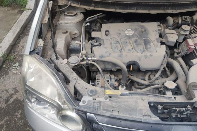 Used Dongfeng Fengdu MX6 2015 2.0L CVT Two-Wheel Drive Dream Edition Engine Bay Right