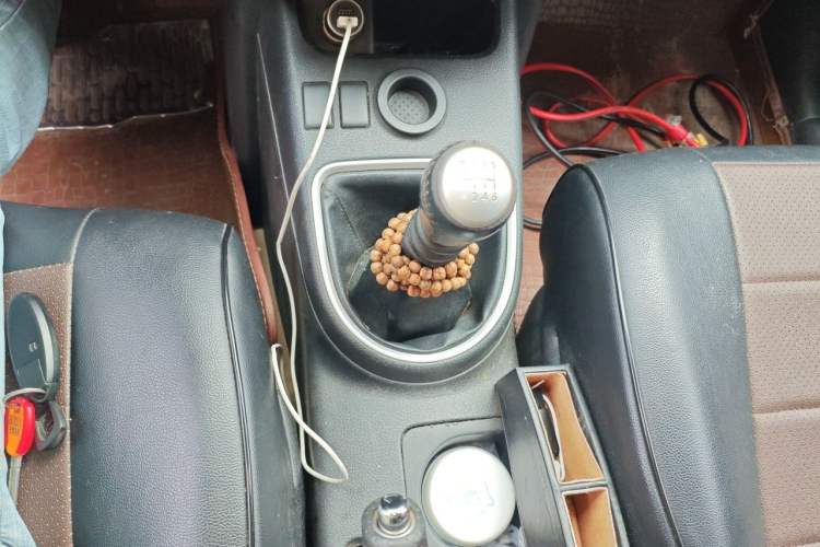 Used Dongfeng Fengdu MX6 2015 2.0L Manual Two-Wheel Drive Navigation Edition Gear Lever