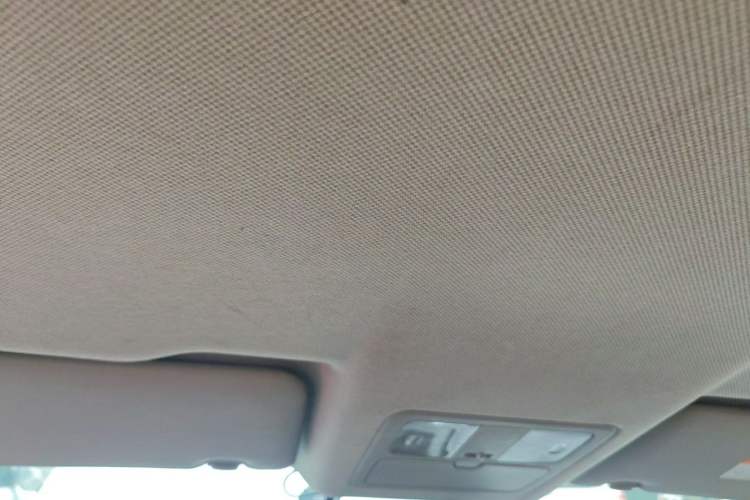 Used Dongfeng Fengdu MX6 2015 2.0L Manual Two-Wheel Drive Navigation Edition Headliner