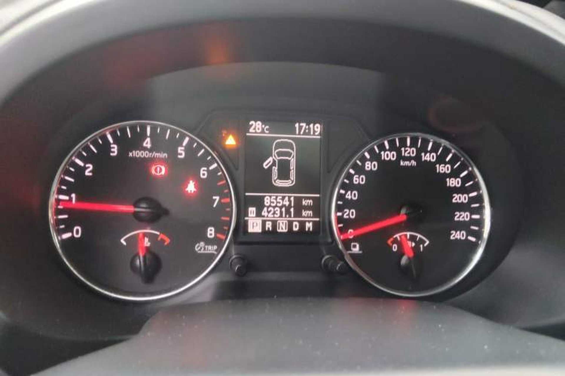 Used Dongfeng Fengdu MX6 2015 2.0L CVT Two-Wheel Drive Dream Edition Instrument Cluster
