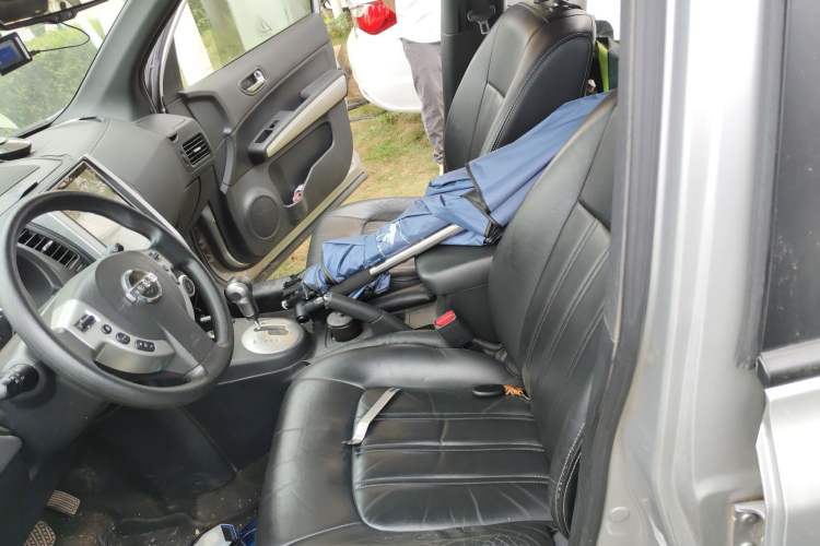 Used Dongfeng Fengdu MX6 2015 2.0L CVT 4x4 Dream Edition Left Front Seat