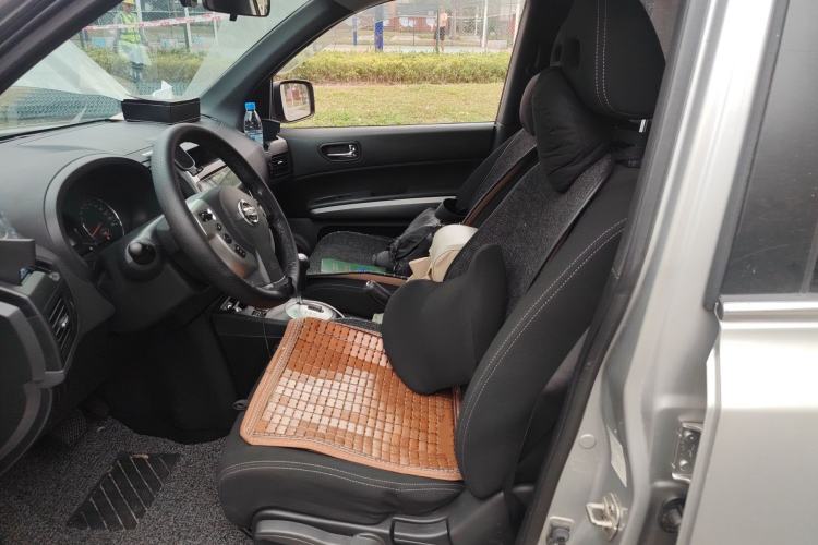 Used Dongfeng Fengdu MX6 2015 2.0L CVT All-Wheel-Drive All-in-One Version Left Front Seat
