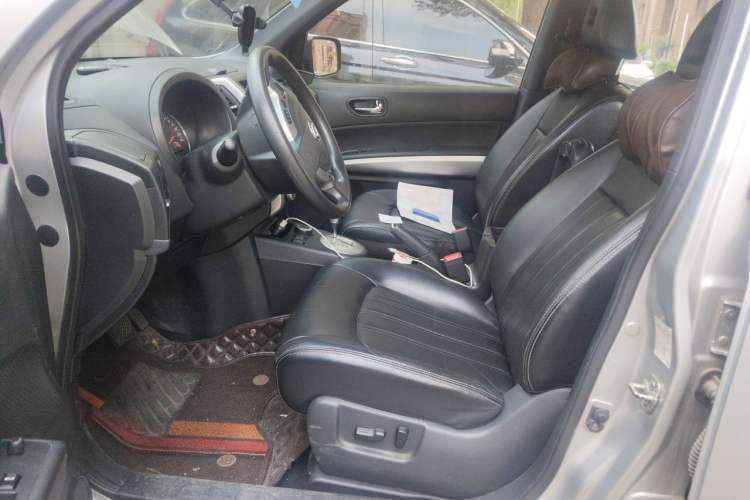 Used Dongfeng Fengdu MX6 2015 2.0L CVT Two-Wheel Drive Dream Edition Left Front Seat