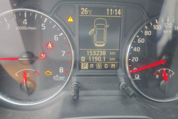 Used Dongfeng Fengdu MX6 2015 2.0L CVT 4x4 Dream Edition Odometer Close Up