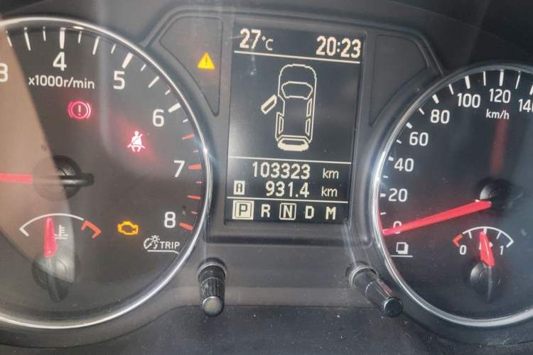 Used Dongfeng Fengdu MX6 2015 2.0L CVT Two-Wheel Drive Dream Edition Odometer Close Up