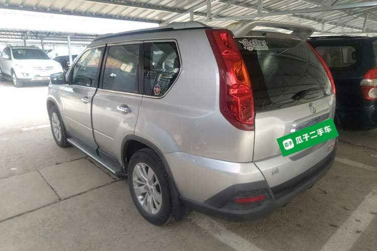 Used Dongfeng Fengdu MX6 2015 2.0L CVT Two-Wheel Drive All-Around Version Rear Left 45 Deg