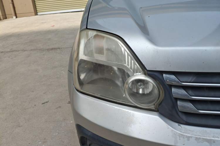 Used Dongfeng Fengdu MX6 2015 2.0L Manual Two-Wheel Drive Navigation Edition Right Front Headlight