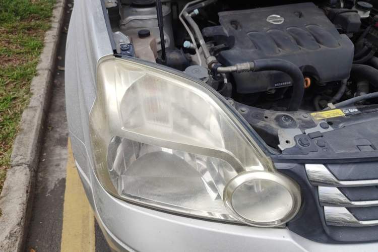 Used Dongfeng Fengdu MX6 2015 2.0L CVT All-Wheel-Drive All-in-One Version Right Front Headlight