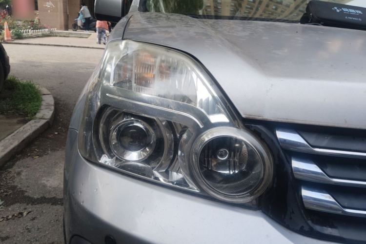Used Dongfeng Fengdu MX6 2015 2.0L CVT Two-Wheel Drive Dream Edition Right Front Headlight