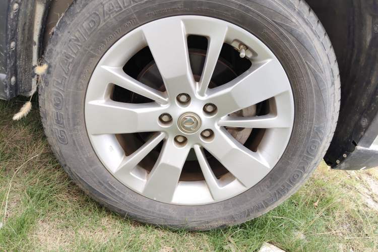 Used Dongfeng Fengdu MX6 2015 2.0L CVT 4x4 Dream Edition Right Front Wheel Hub