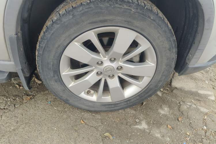 Used Dongfeng Fengdu MX6 2015 2.0L CVT 4x4 Dream Edition Right Front Wheel Hub