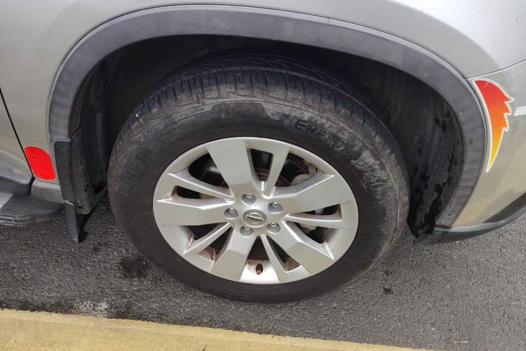Used Dongfeng Fengdu MX6 2015 2.0L CVT All-Wheel-Drive All-in-One Version Right Front Wheel Hub
