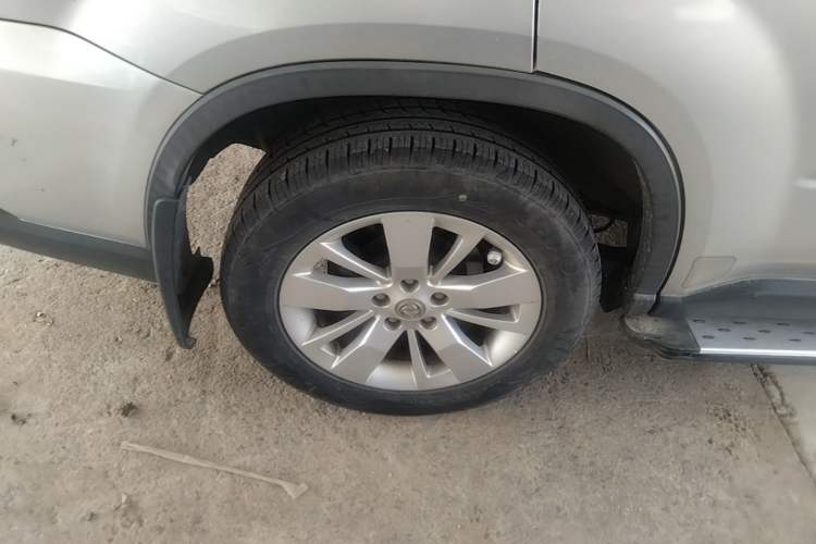 Used Dongfeng Fengdu MX6 2015 2.0L CVT Two-Wheel Drive All-Around Version Right Rear Wheel Hub