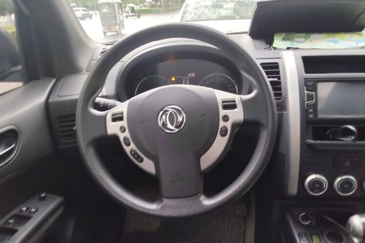 Used Dongfeng Fengdu MX6 2015 2.0L CVT Two-Wheel Drive Dream Edition Steering Wheel