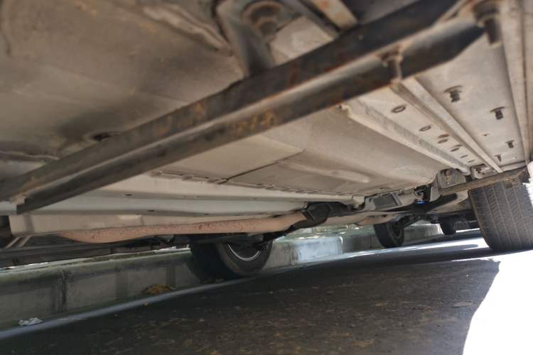 Used Dongfeng Fengdu MX6 2015 2.0L CVT Two-Wheel Drive Dream Edition Chassis Front Left