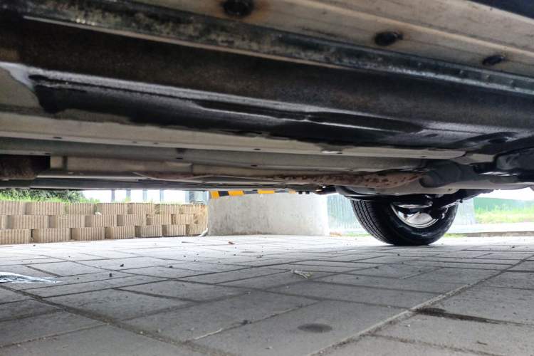 Used Dongfeng Fengdu MX6 2015 2.0L CVT Two-Wheel Drive Dream Edition Chassis Front Left