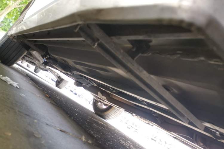 Used Dongfeng Fengdu MX6 2015 2.0L CVT Two-Wheel Drive Dream Edition Chassis Front Right