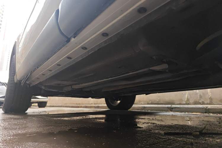 Used Dongfeng Fengdu MX6 2015 2.0L CVT Two-Wheel Drive Dream Edition Chassis Rear Left
