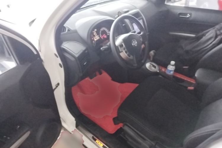 Used Dongfeng Fengdu MX6 2015 2.0L CVT Two-Wheel Drive All-Around Version Driver Seat