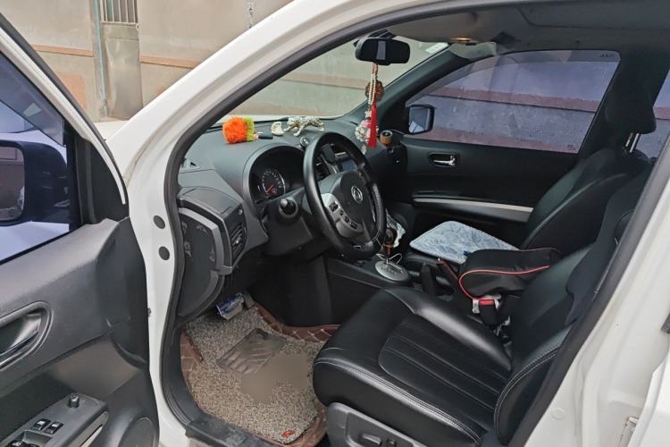 Used Dongfeng Fengdu MX6 2015 2.0L CVT Two-Wheel Drive Dream Edition Driver Seat