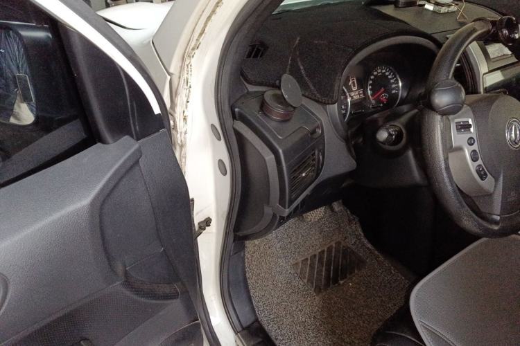 Used Dongfeng Fengdu MX6 2015 2.0L CVT 4x4 Dream Edition Driver Seat