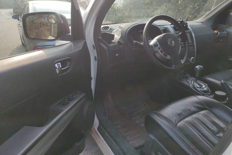 Used Dongfeng Fengdu MX6 2015 2.0L CVT Two-Wheel Drive Dream Edition Driver Seat
