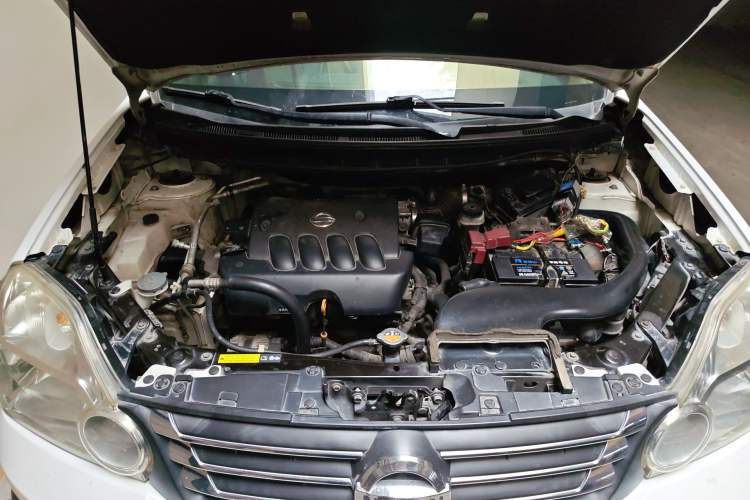 Used Dongfeng Fengdu MX6 2015 2.0L CVT Two-Wheel Drive Excellence Edition Engine Bay