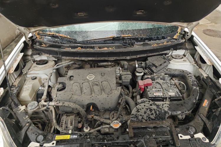 Used Dongfeng Fengdu MX6 2015 2.0L CVT Two-Wheel Drive Dream Edition Engine Bay