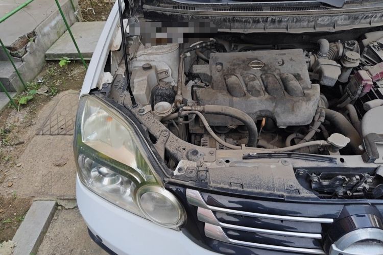 Used Dongfeng Fengdu MX6 2015 2.0L CVT Two-Wheel Drive Dream Edition Engine Bay Right