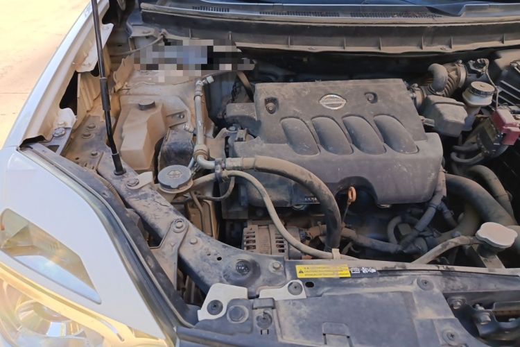 Used Dongfeng Fengdu MX6 2015 2.0L CVT Two-Wheel Drive Dream Edition Engine Bay Right