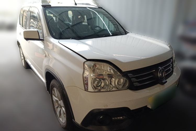 Used Dongfeng Fengdu MX6 2015 2.0L CVT 4x4 Dream Edition Front Right 45 Deg