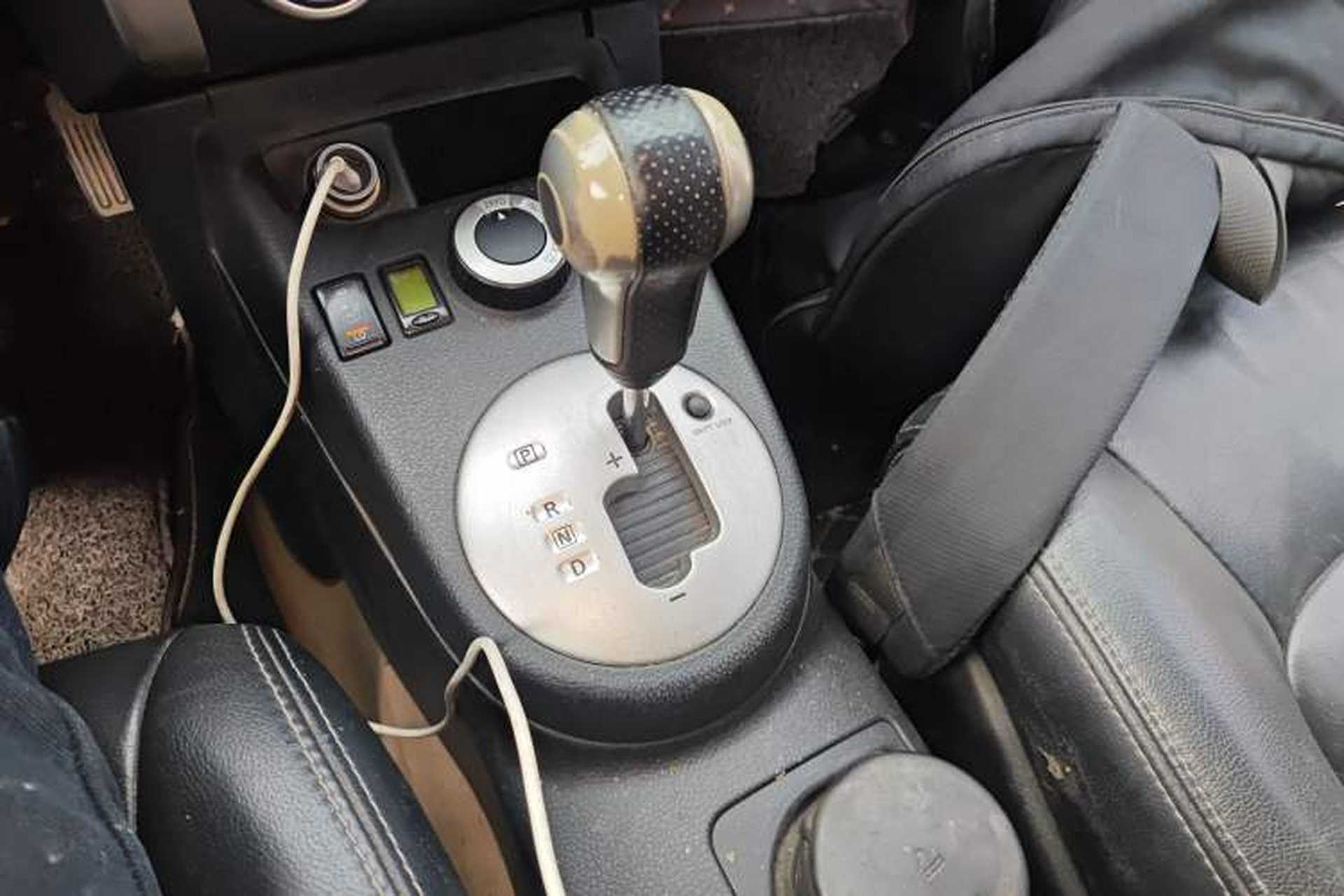 Used Dongfeng Fengdu MX6 2015 2.0L CVT 4x4 Dream Edition Gear Lever
