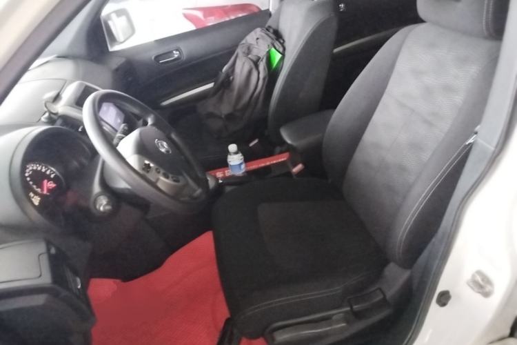 Used Dongfeng Fengdu MX6 2015 2.0L CVT Two-Wheel Drive All-Around Version Left Front Seat