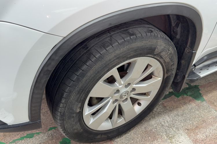 Used Dongfeng Fengdu MX6 2015 2.0L CVT Two-Wheel Drive Excellence Edition Left Front Wheel Hub