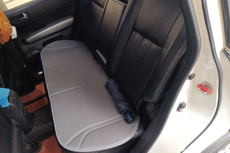 Used Dongfeng Fengdu MX6 2015 2.0L CVT 4x4 Dream Edition Left Rear Seat