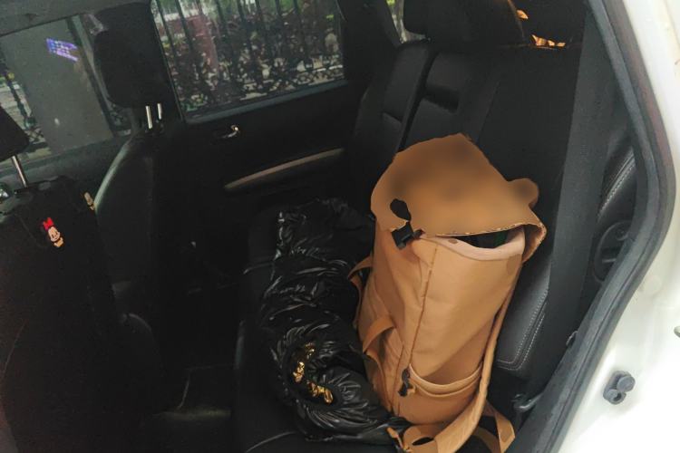 Used Dongfeng Fengdu MX6 2015 2.0L CVT Two-Wheel Drive Dream Edition Left Rear Seat