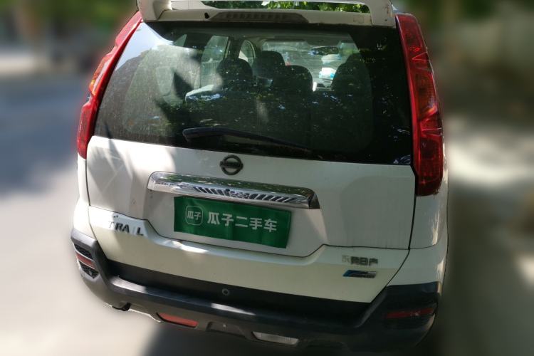 Used Dongfeng Fengdu MX6 2015 2.0L CVT Two-Wheel Drive Dream Edition Rear