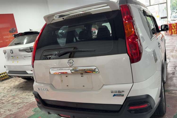 Used Dongfeng Fengdu MX6 2015 2.0L CVT Two-Wheel Drive Excellence Edition Rear