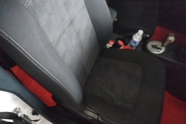 Used Dongfeng Fengdu MX6 2015 2.0L CVT Two-Wheel Drive All-Around Version Right Front Seat